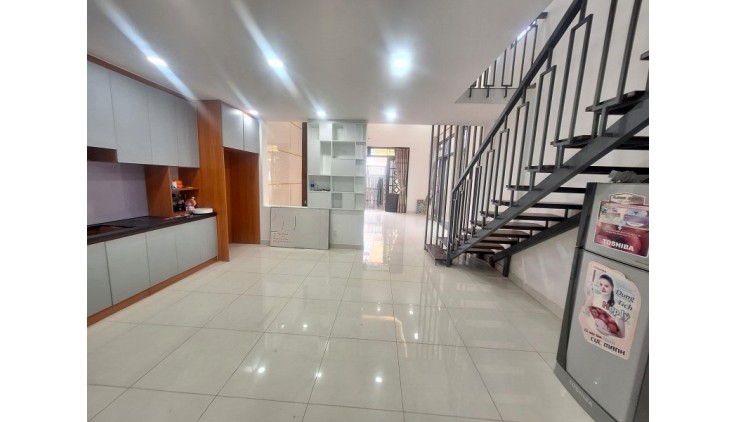Bán Nhà 2 Tầng Hẻm Xe Hơi Gần Chợ Kiến Thiết Hiệp Phú Thủ Đức 122m2_5.5*20  chỉ 6.5 tỷ